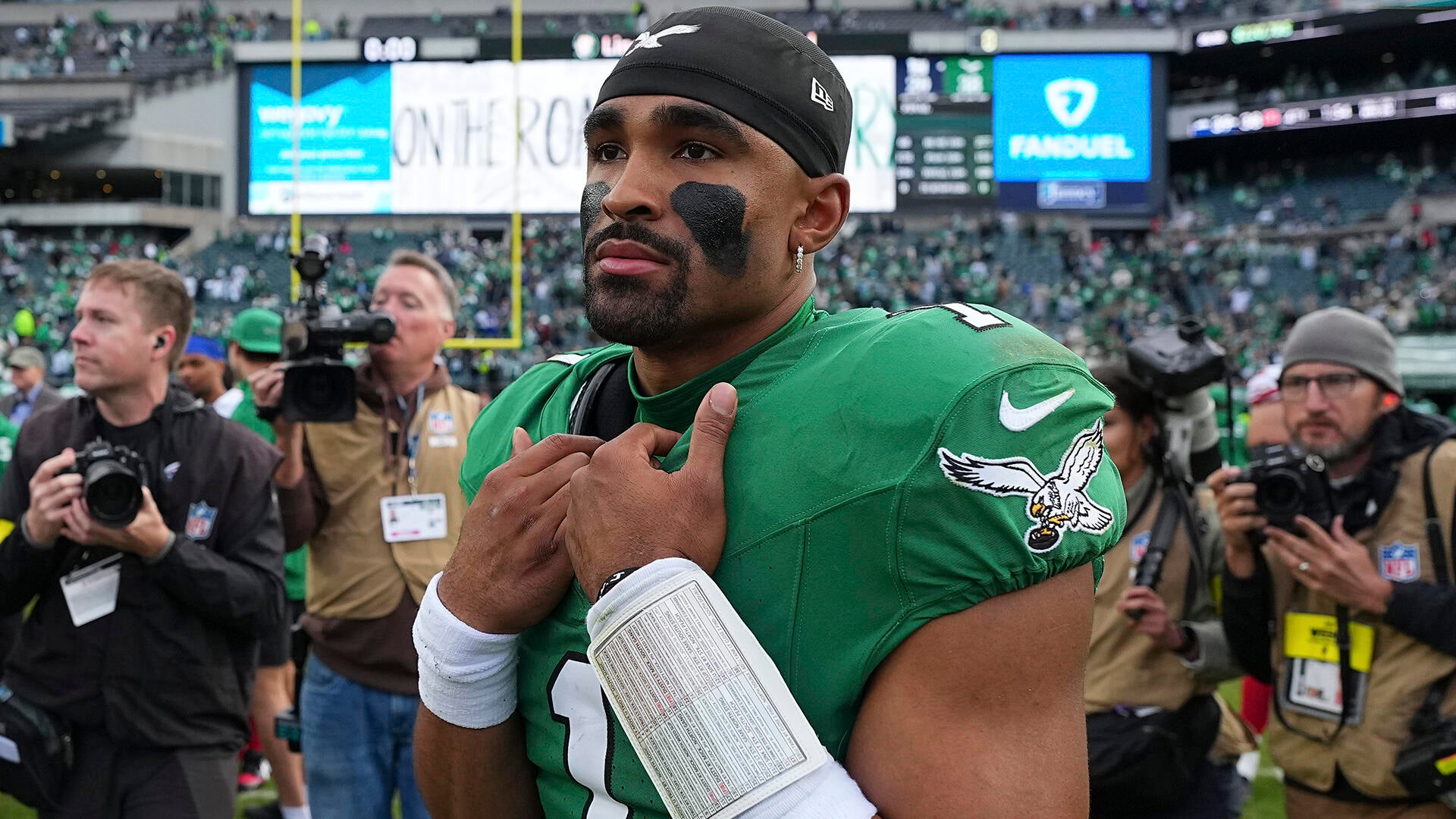 Aaron Rodgers, Kenneth Walker III address Eagles' handling of Jalen ...