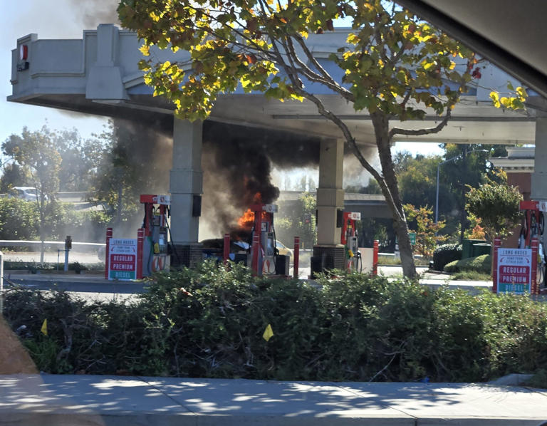 Car bursts into flames at Alameda gas station
