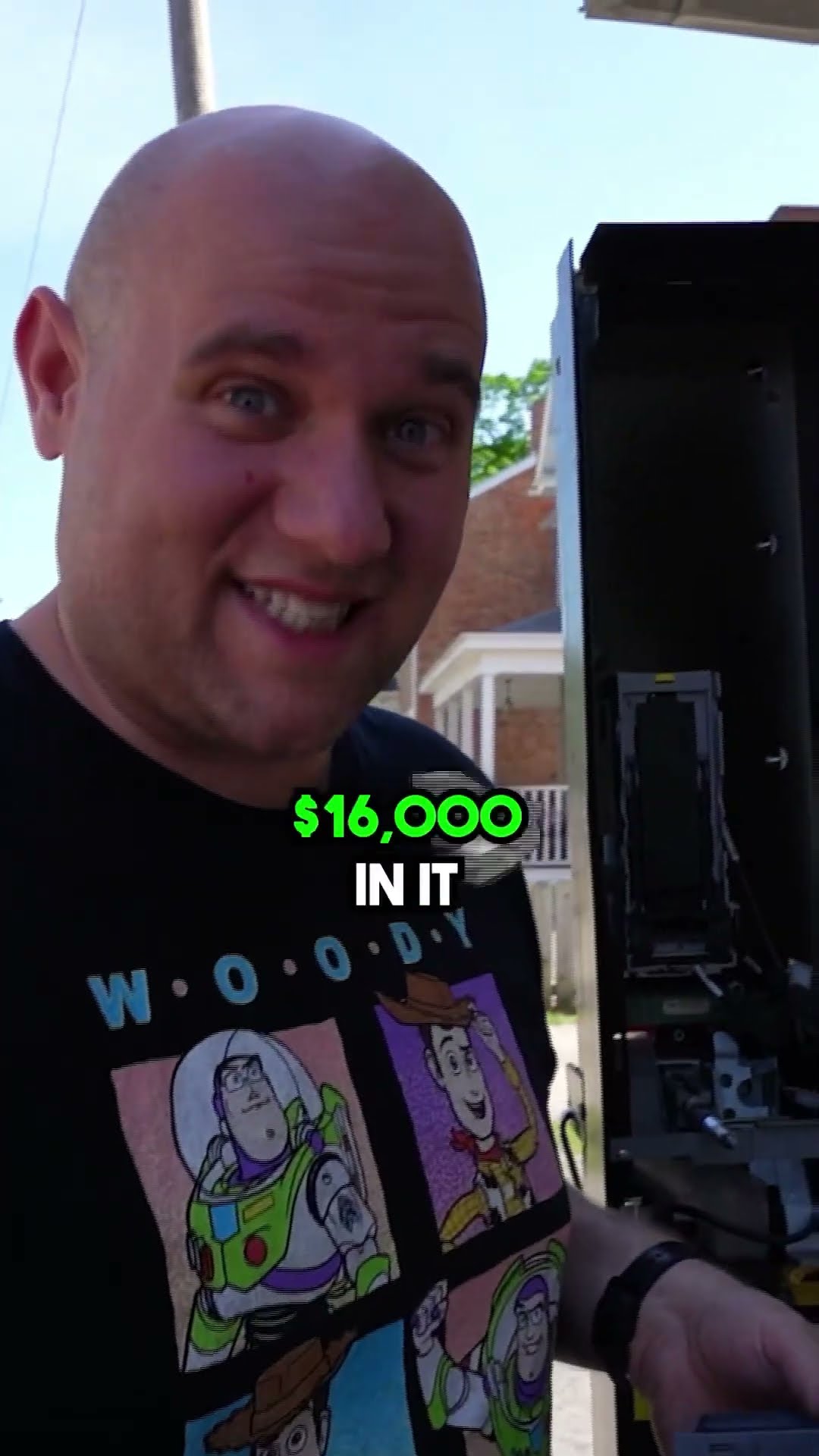 Checking vending machine money and bill acceptor