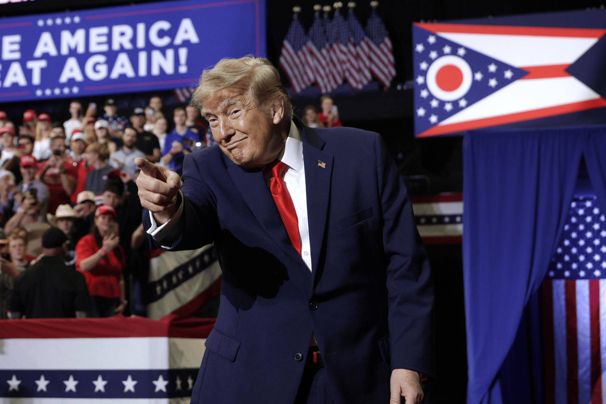 Ohio sheriff investigating punch on female heckler at Trump rally