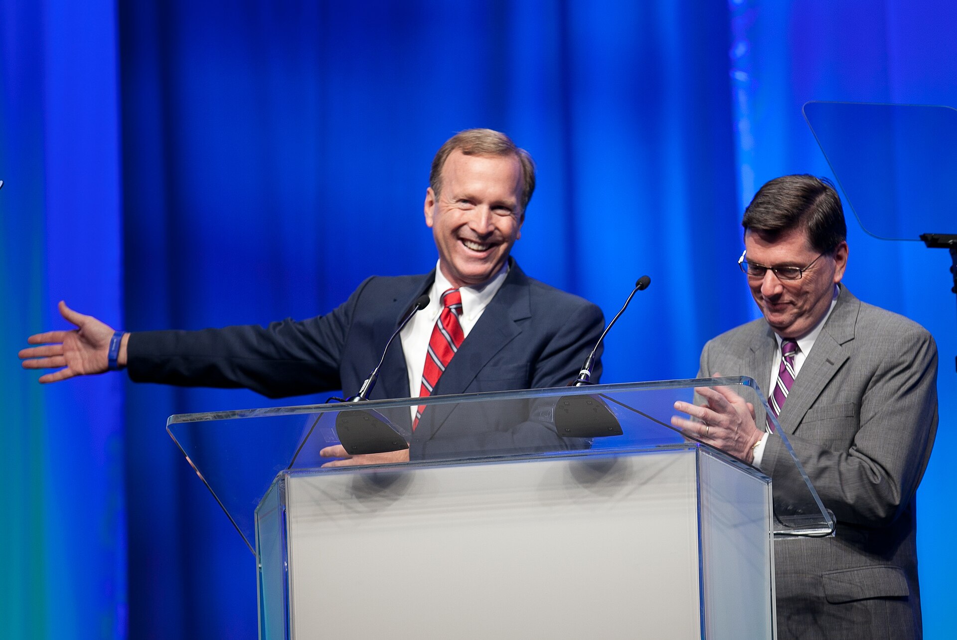 Neil Bush votes for Democrat James Talarico in tight Texas Senate race