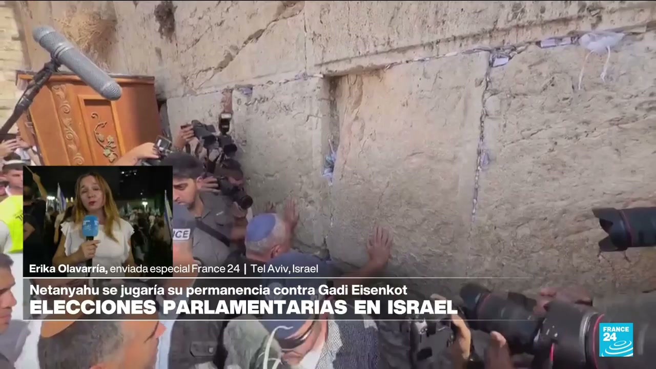 La oposición israelí llena la Plaza de los Rehenes a tres días de las ...
