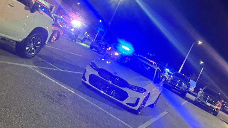 2 dead in murder-suicide outside Florence restaurant, coroner confirms
