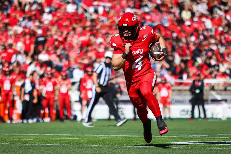 JC French IV has 4 TD passes as Cincinnati stuns No. 8 Texas Tech 37-24