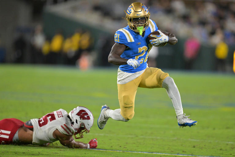 How to watch Michigan State vs UCLA: Live stream college football, TV ...