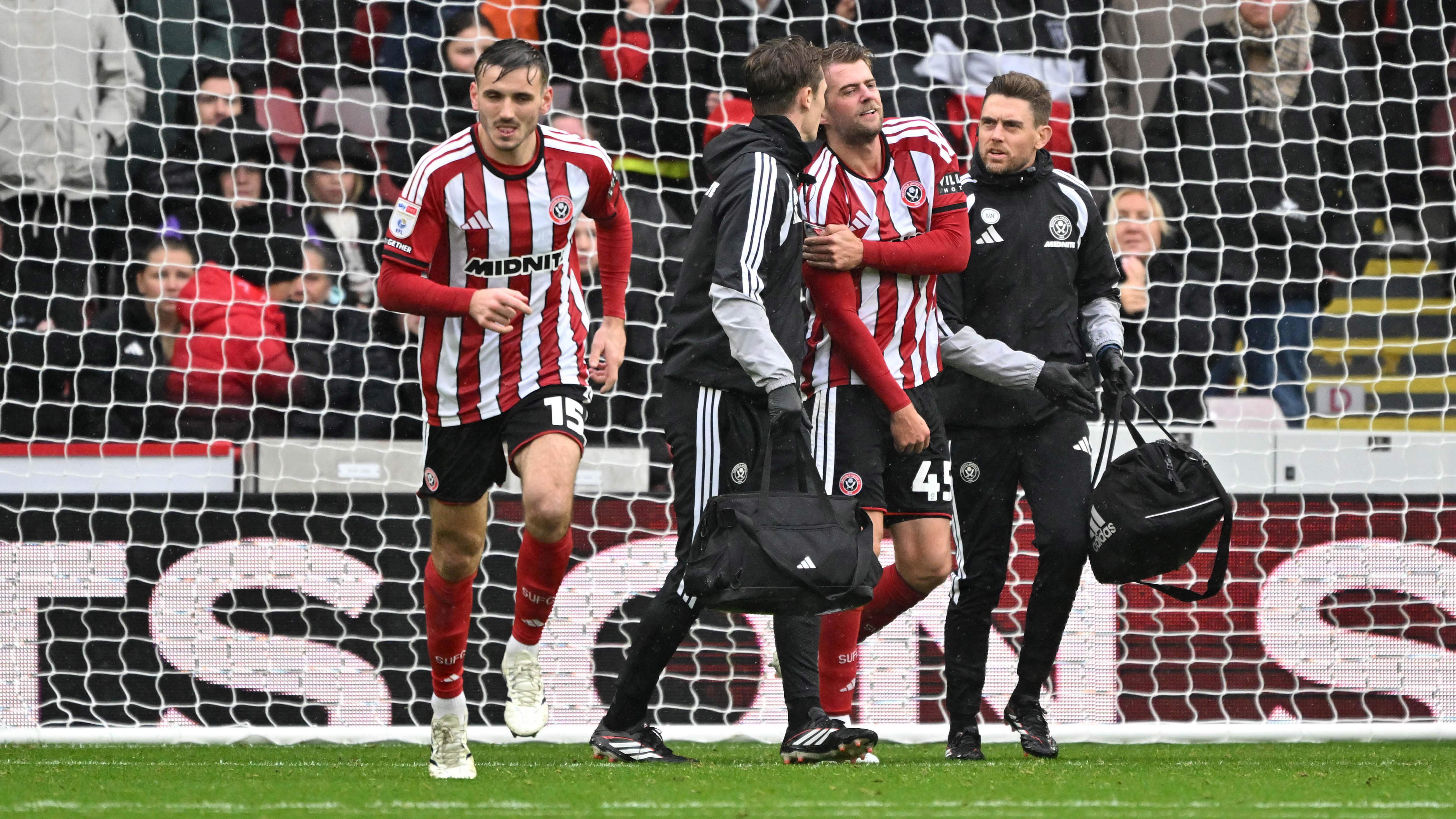 Patrick Bamford injured while scoring as Sheffield United force draw ...