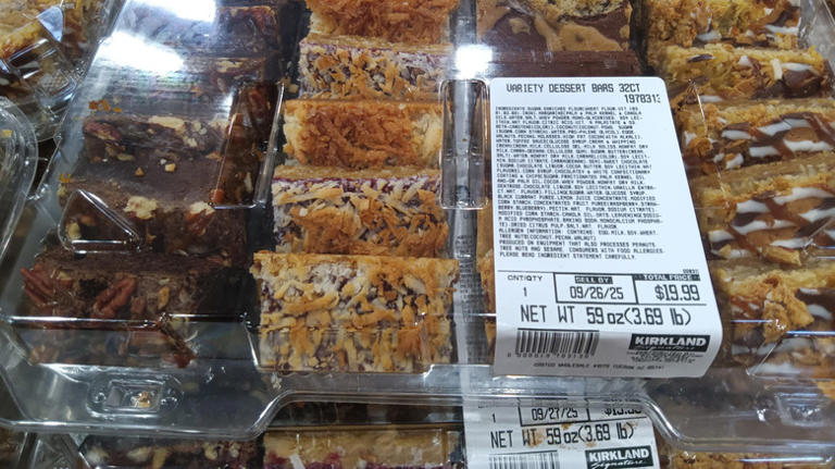 The disappointing Costco bakery tray that's not worth buying