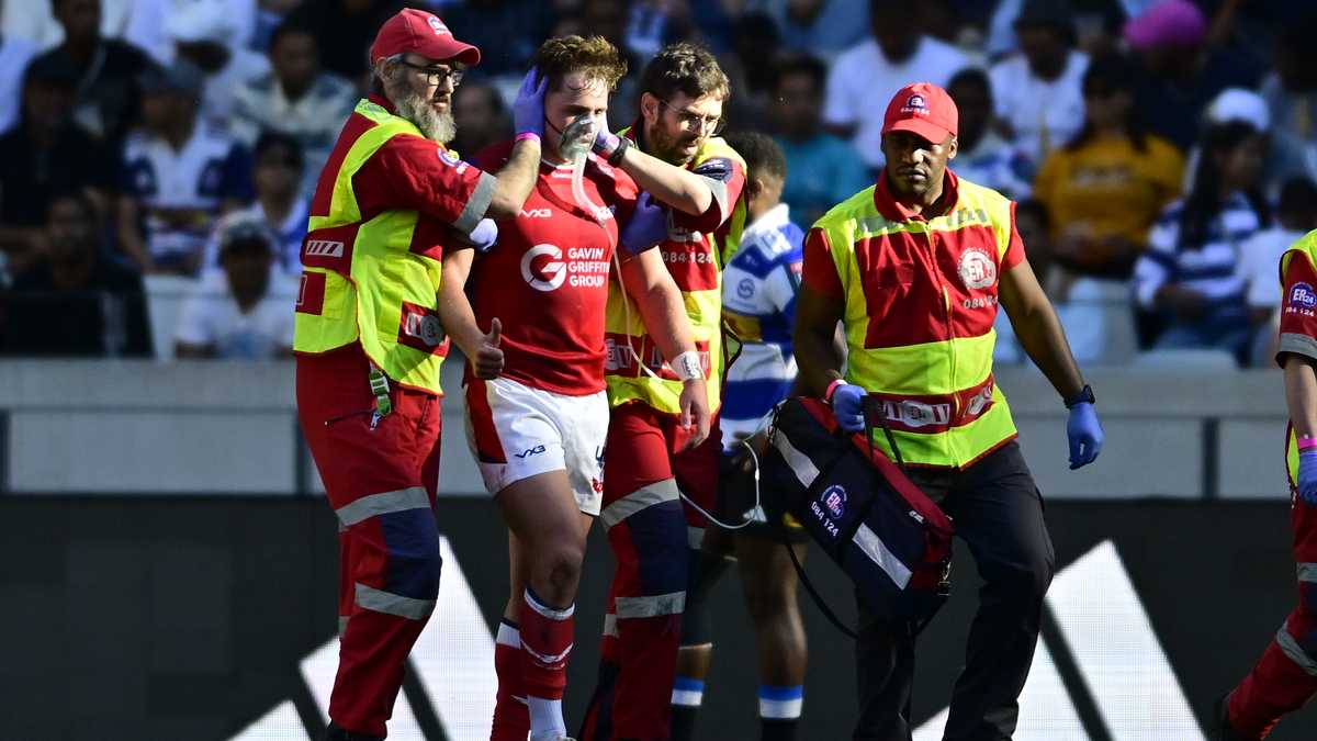 Macs page: Rugby star stretchered off wearing oxygen mask in Cape Town ...