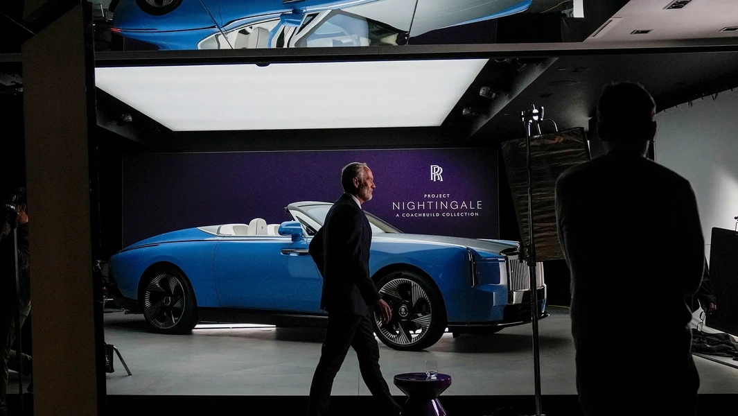 Rolls-Royce Spectre II gains range, power and bespoke options