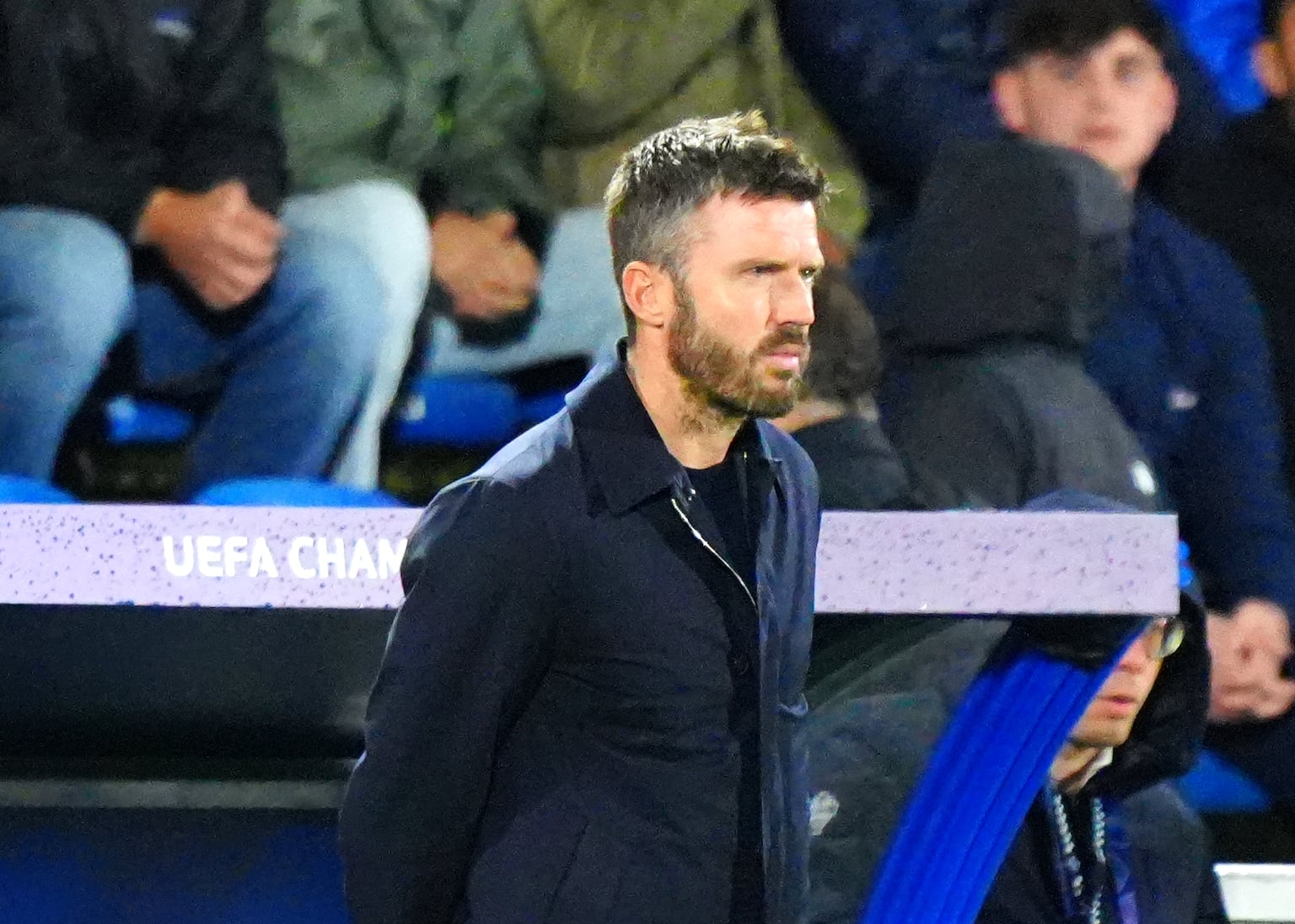 Michael Carrick trusts Man Utd to be 'different team' in crunch ...