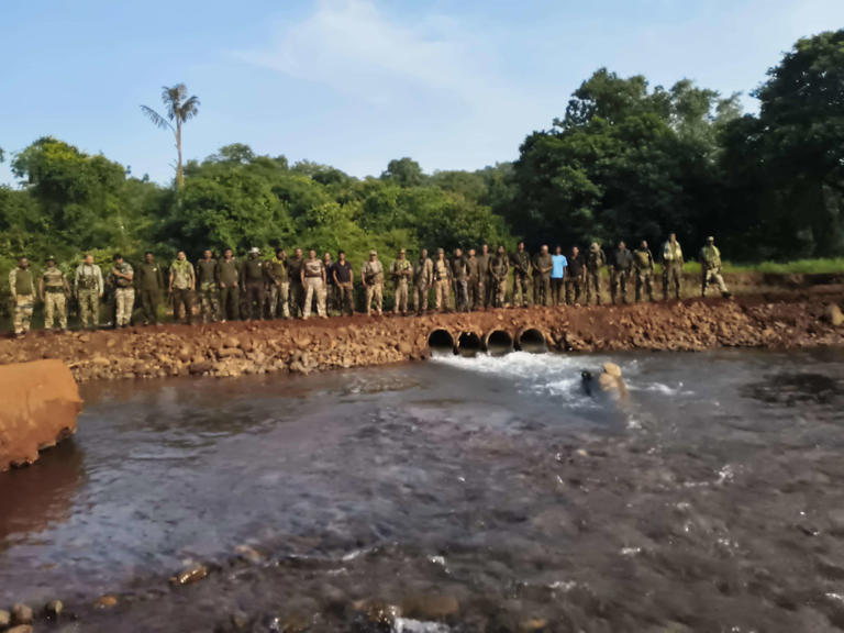 A bridge in fallen Maoist HQ Abujmarh is new symbol of change in once ...