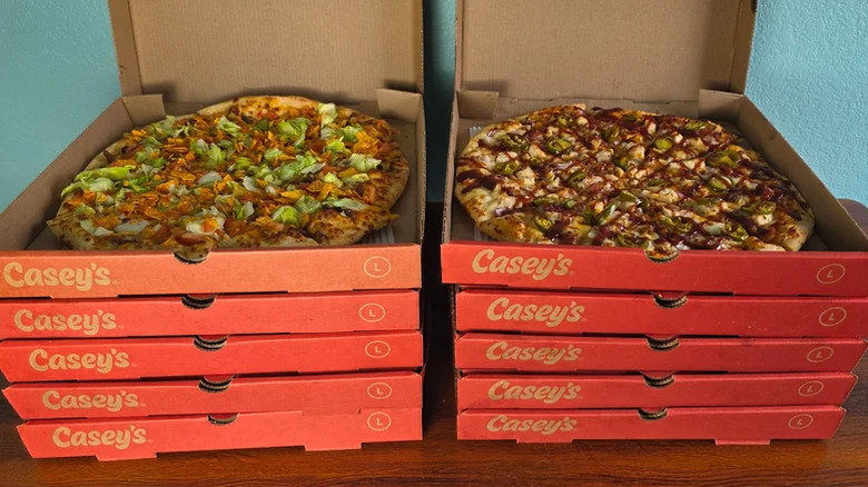 Move over, cheese and pepperoni – this is the best pizza at Casey's ...