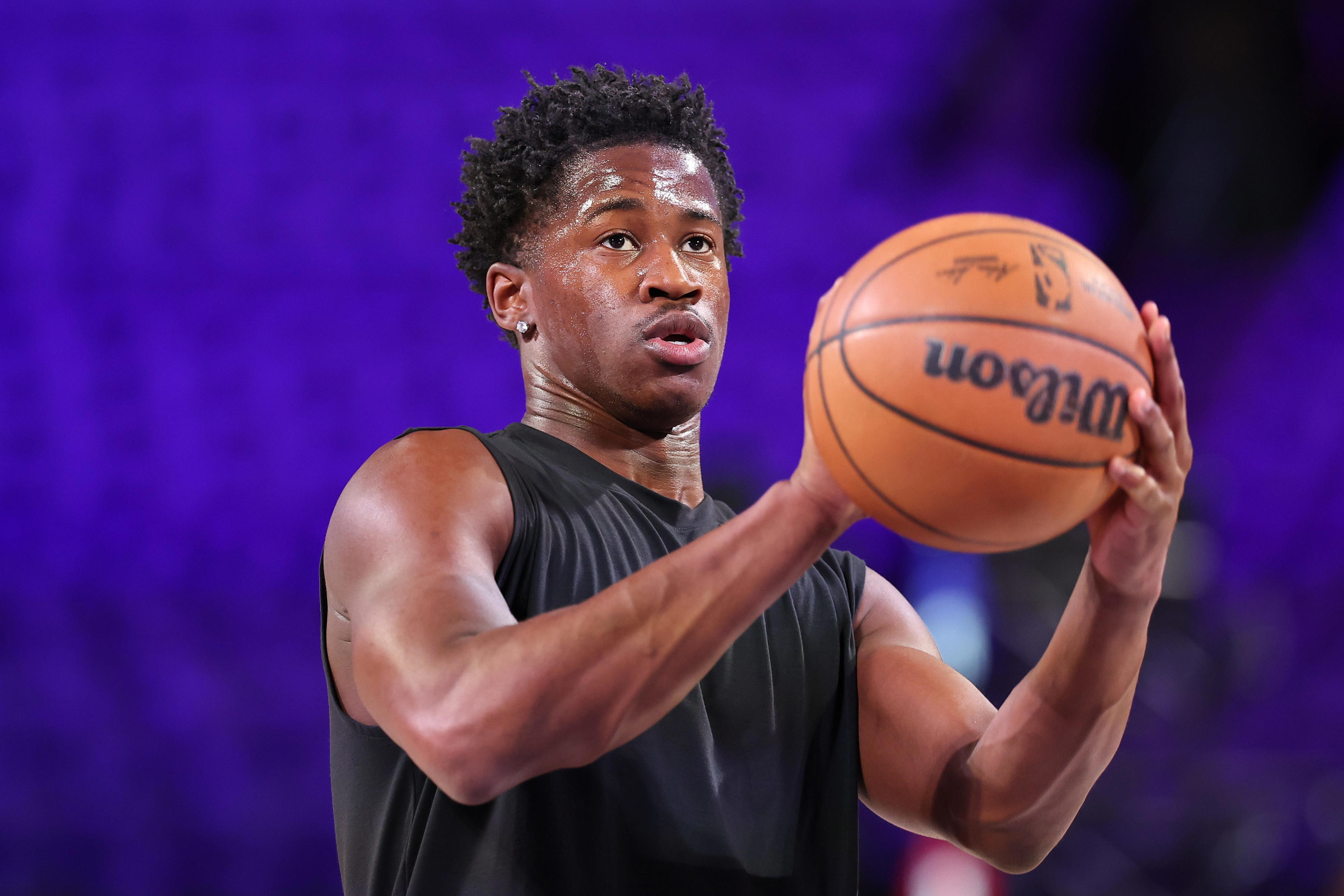 Sixers star Joel Embiid gives thoughts on VJ Edgecombe as a leader