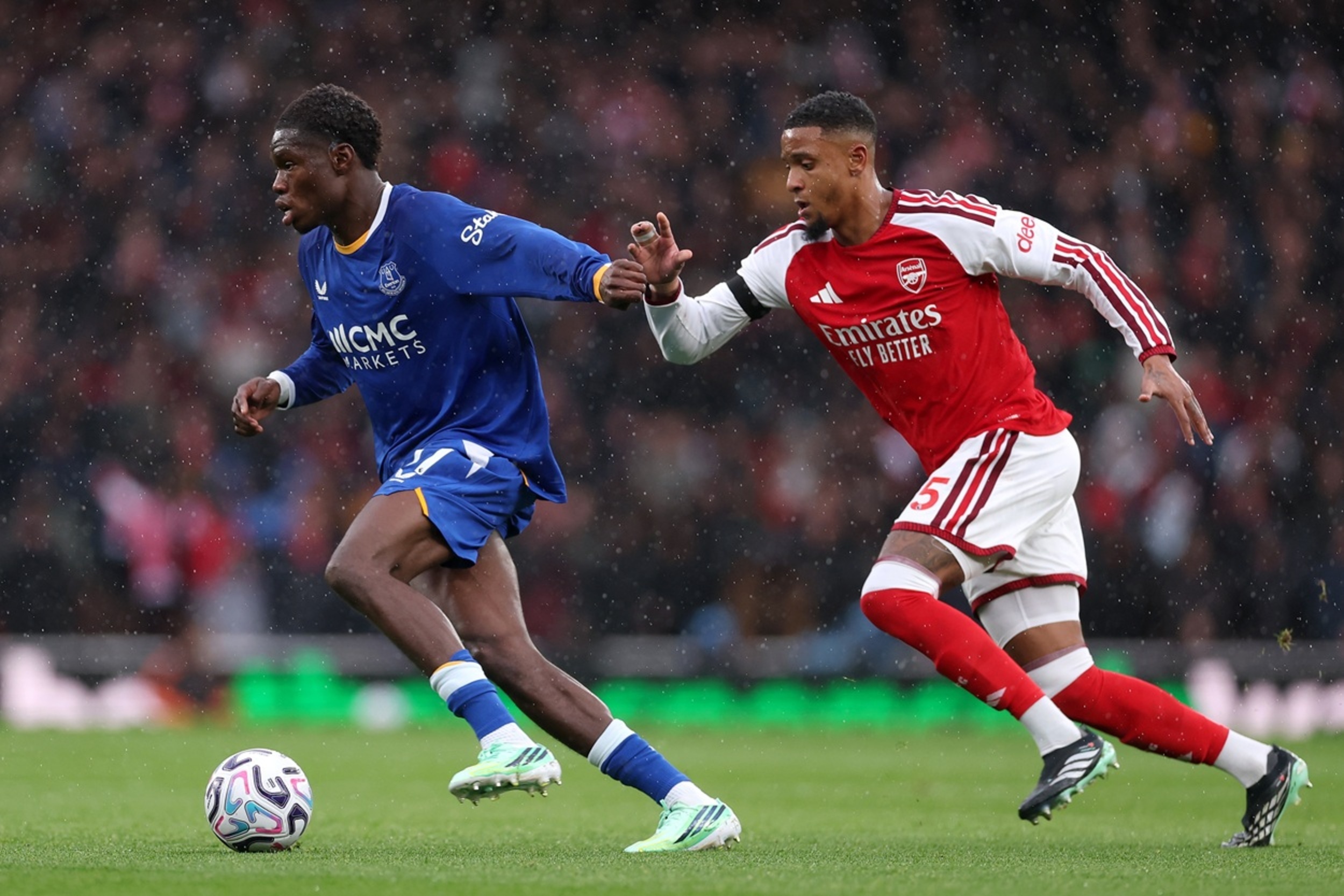 Arsenal 2-0 Everton: Konsa and Gabriel fire Gunners level with Man City