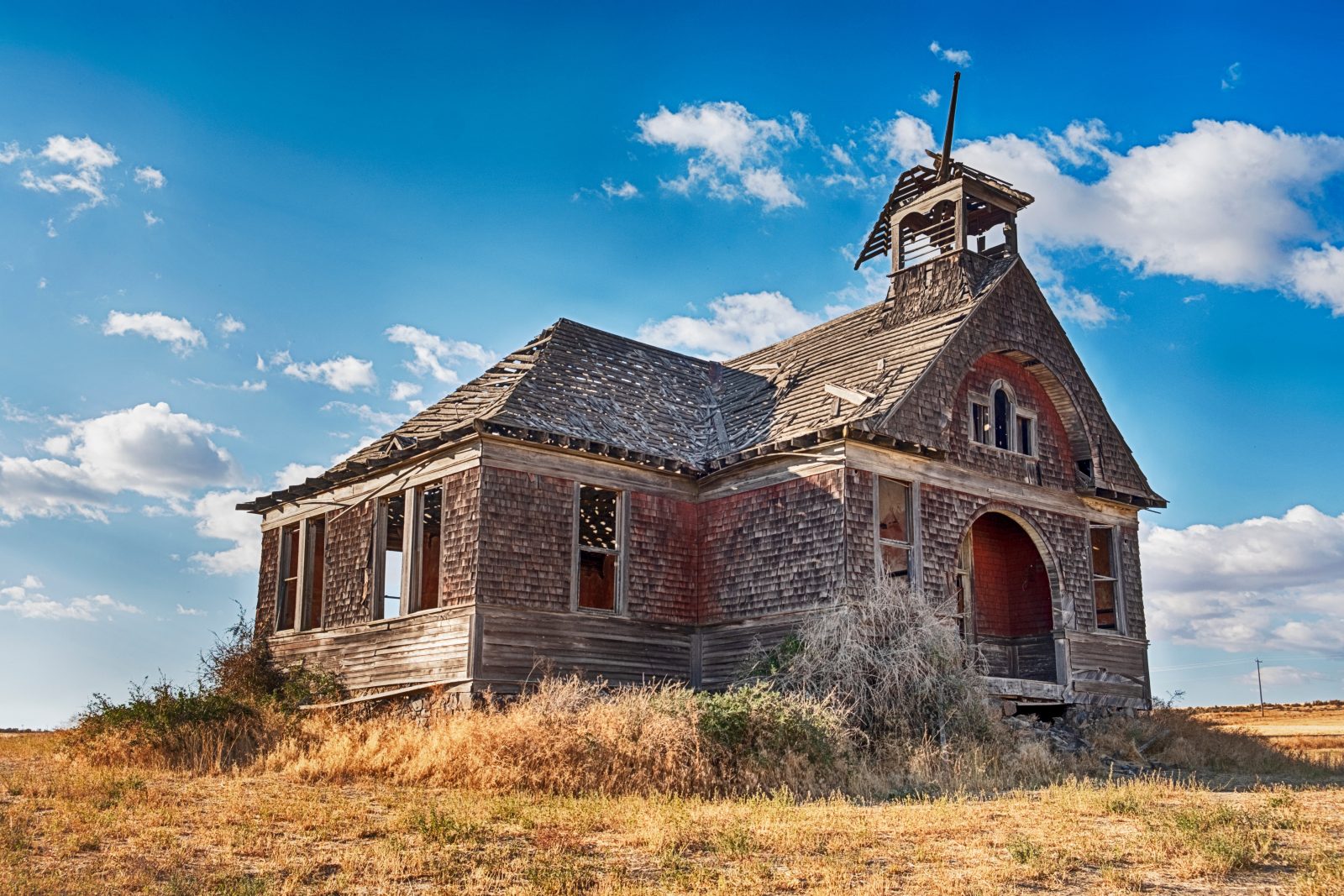 This abandoned schoolhouse in Washington holds a tragic story