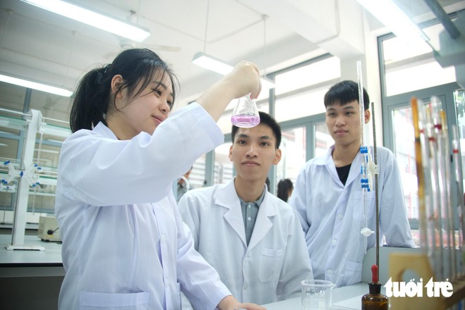 Đề xuất y sĩ đa khoa, chống khủng bố thuộc danh mục ngành nặng nhọc, độc hại, nguy hiểm