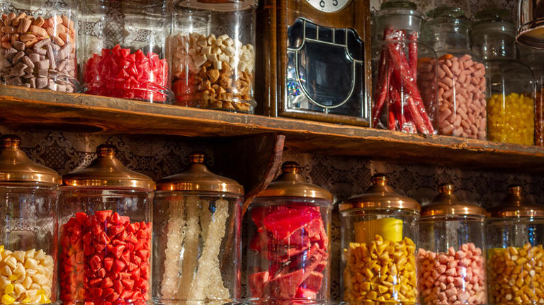 Use Jell-O, chocolate, and plain gelatin to make a beloved boomer candy