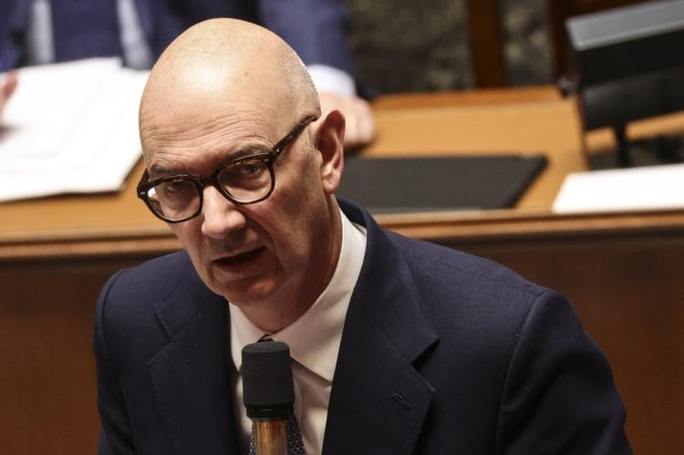 Une hausse du Smic avant le 1er janvier en discussion, affirme Roland ...