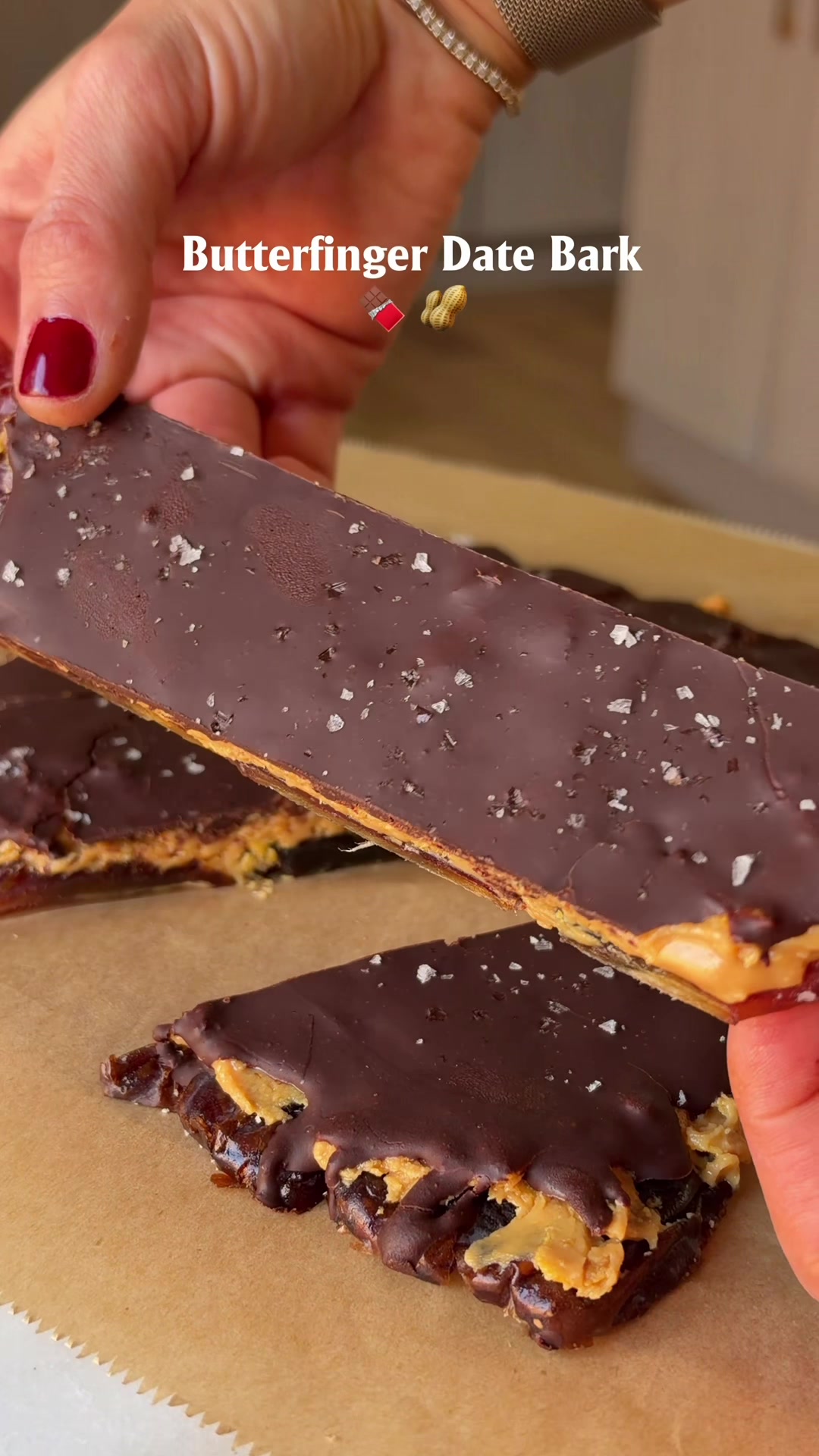 Butterfinger Date Bark 🍫🥜 My favorite date bark to