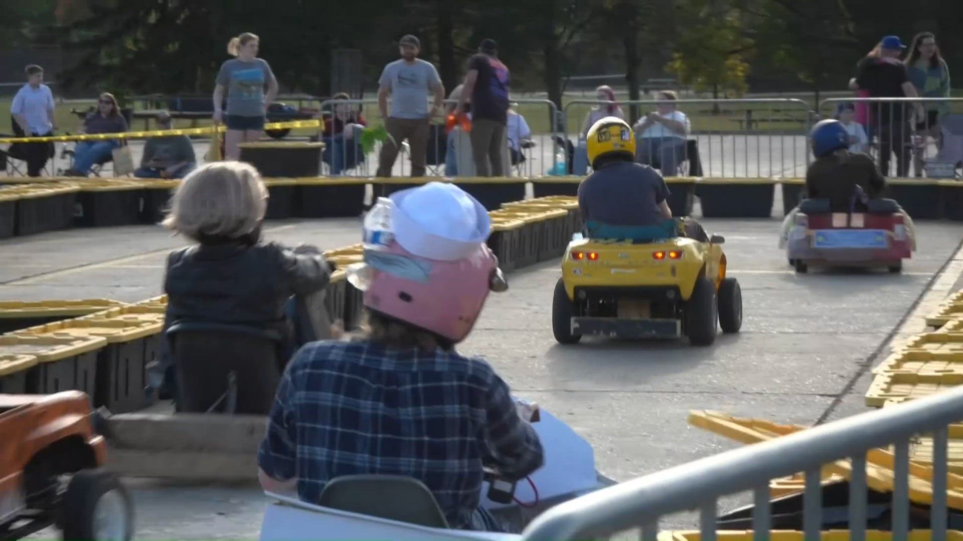 Homemade golf carts take to Joe Creason Park for Power Racing Series