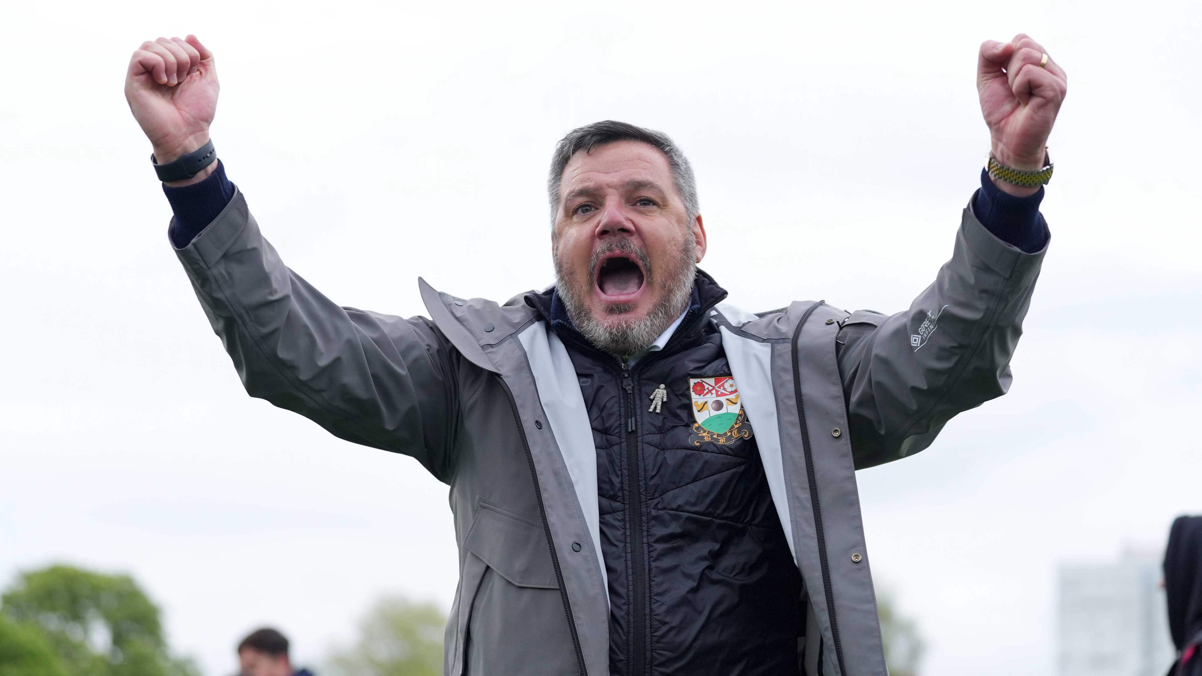 Dean Brennan bemoans 'farce' as Isiah Noel-Williams is sent off in ...
