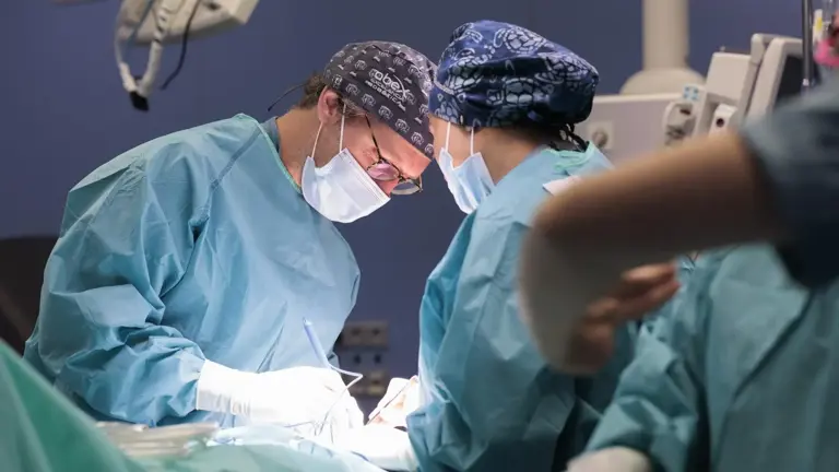 La terapia triple permite que cuatro de cada diez pacientes con cáncer ...
