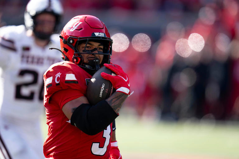 Cincinnati Bearcats Cole Tabb, MJ Cannon among Big 12 award winners