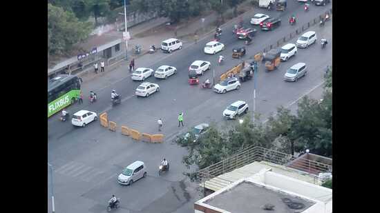 Heavy vehicles barred from Katraj Chowk amid underground metro work
