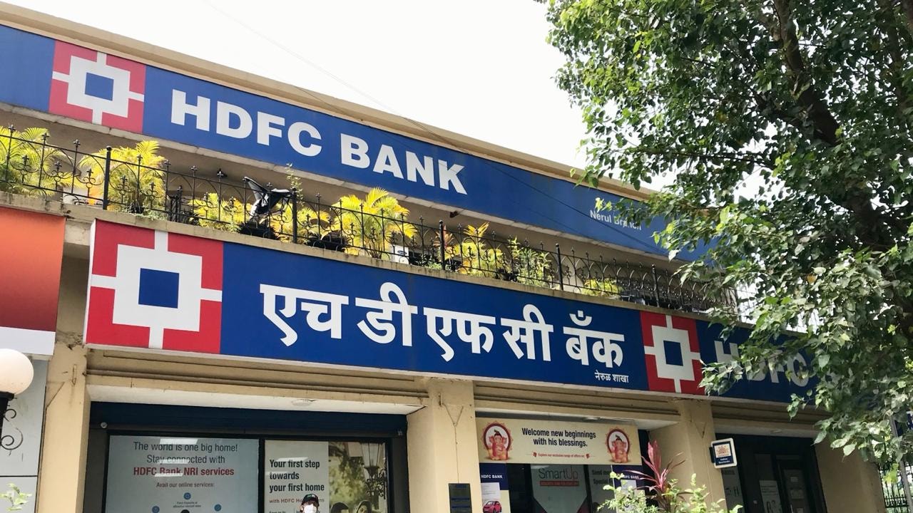 Anup Bagchi takes charge as HDFC Bank CEO: Top challenges as stock ...