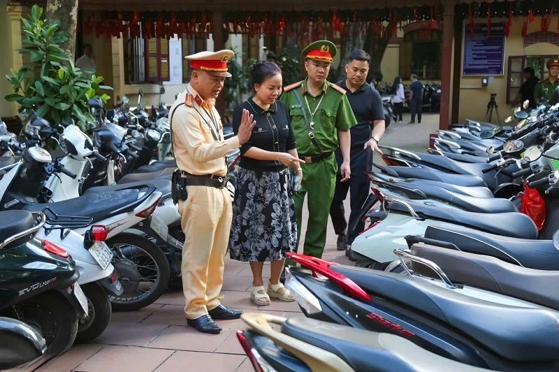 Một tháng, hơn 900 học sinh ở TPHCM vi phạm giao thông