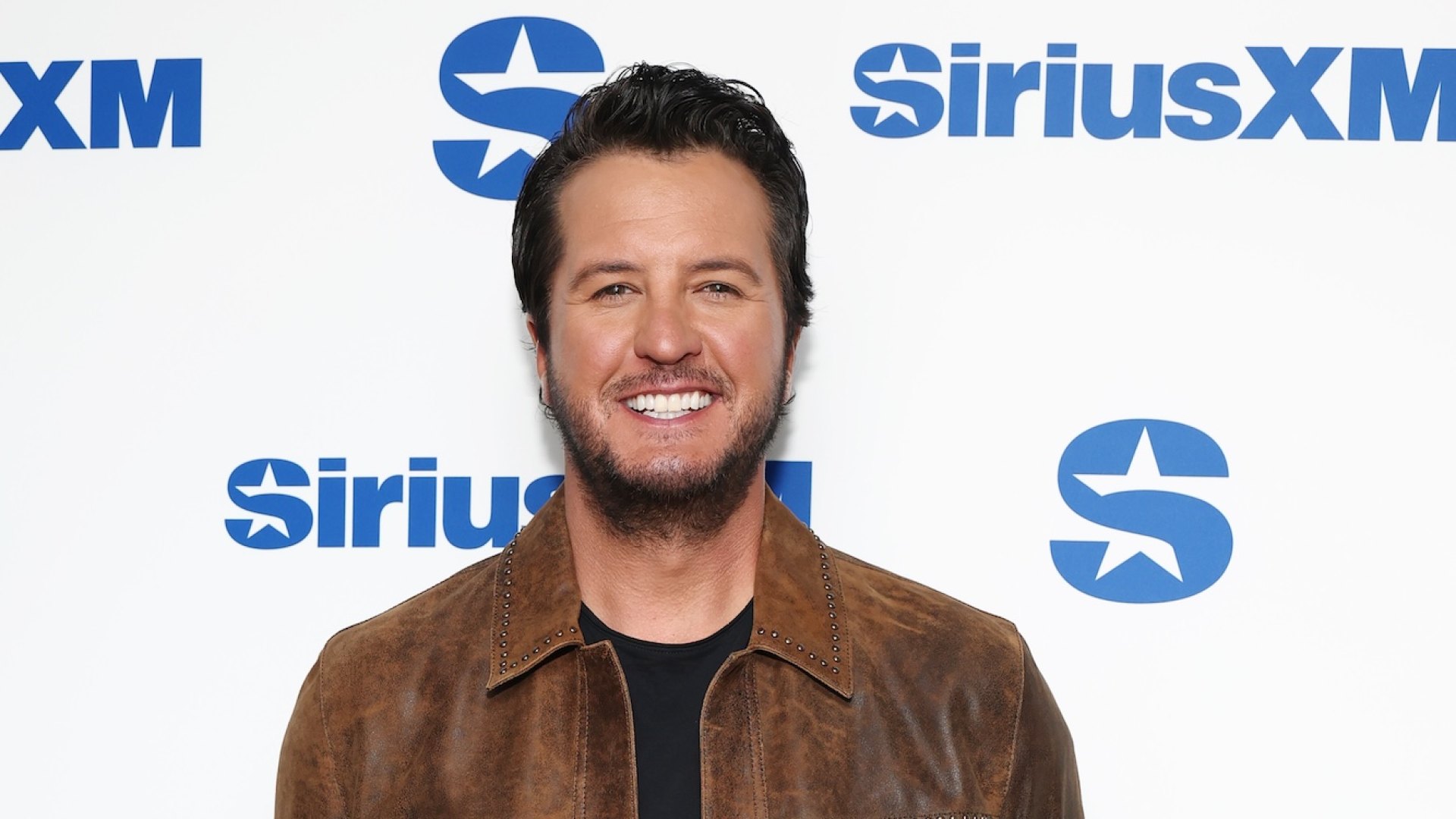Luke Bryan's son Bo suffers scary injury during HS football game