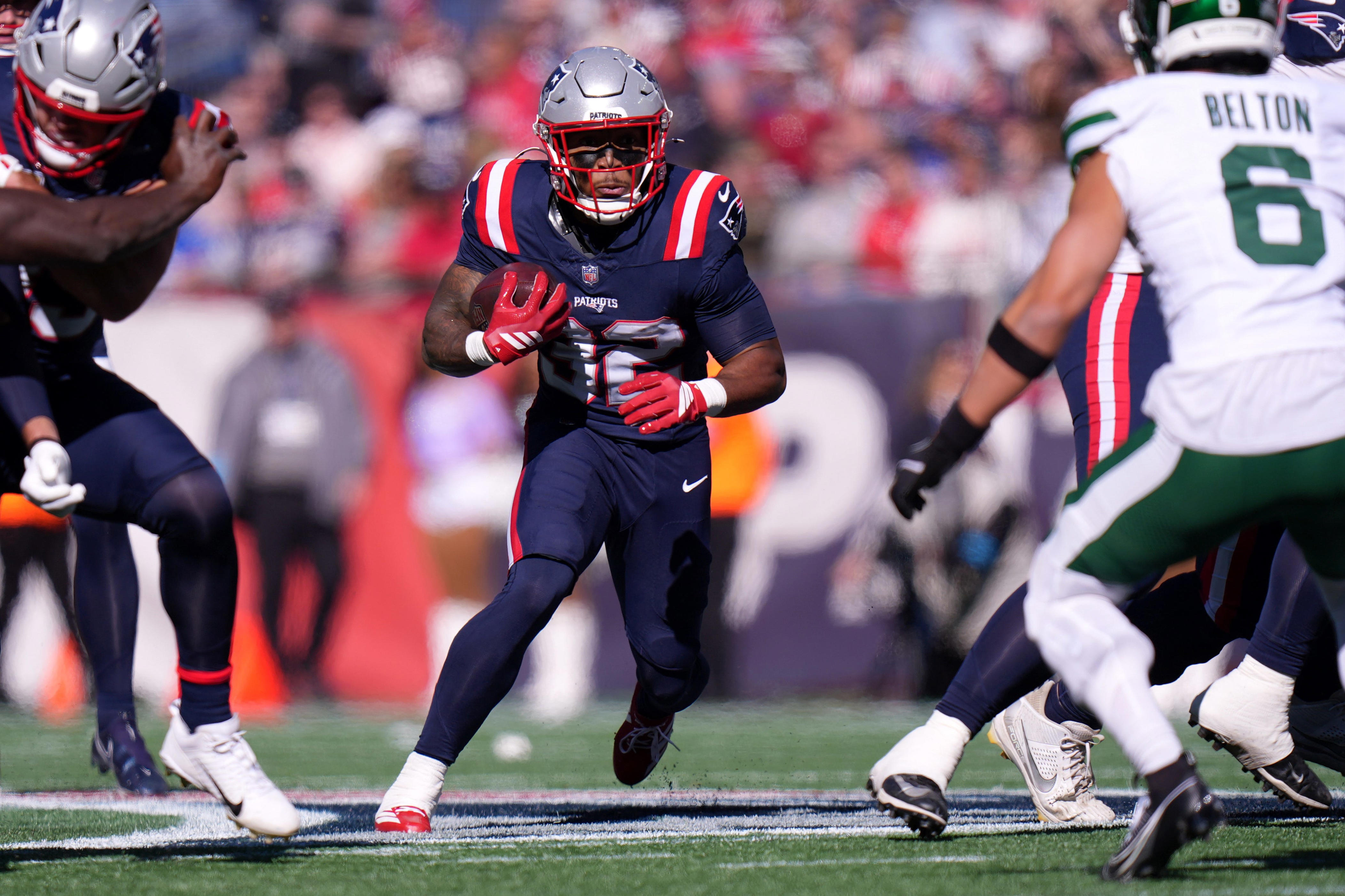 TreVeyon Henderson shakes off ankle issue to produce 40 yards vs. NYJ