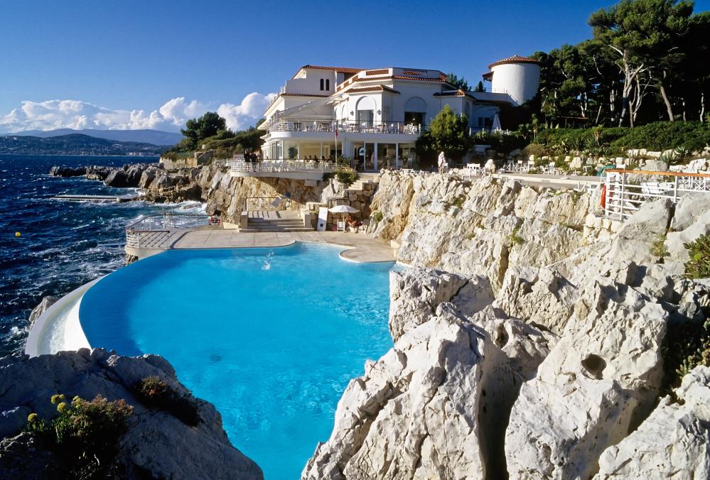 No influencers: the hotels, restaurants and beauty spots restricting photoshoots