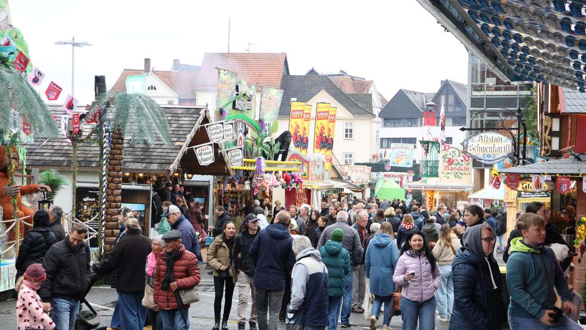 Trotz Wolken: Lullusfest-Sonntag zieht Massen in die Bad Hersfelder ...