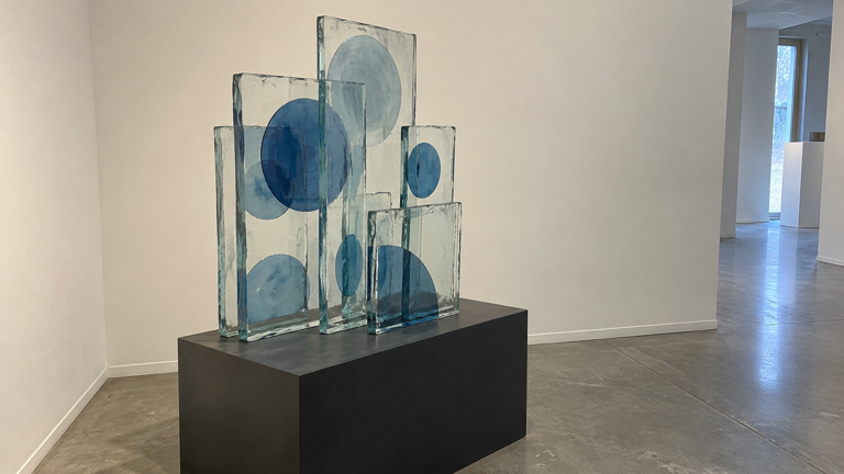 4 creative glass sculptures that turn simple shapes into art
