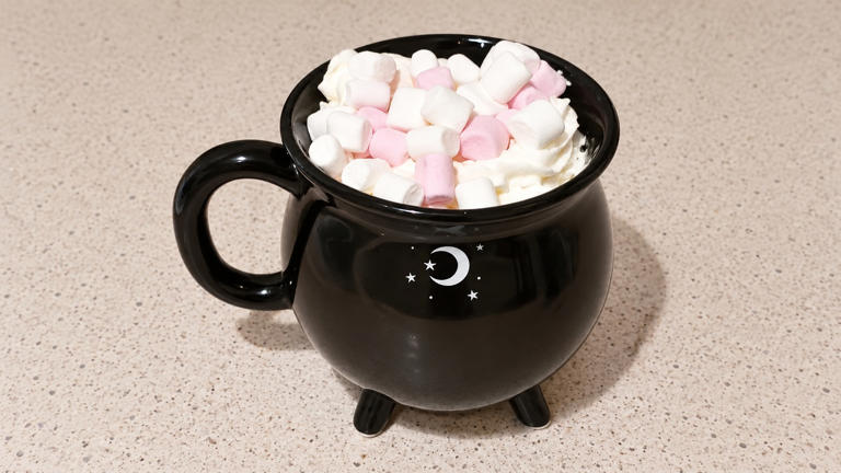 4 playful mugs that bring extra personality to the kitchen