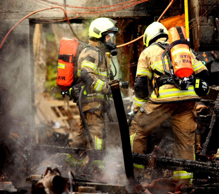 Dramatic pictures show firefighters tackling blaze at home in Sheffield