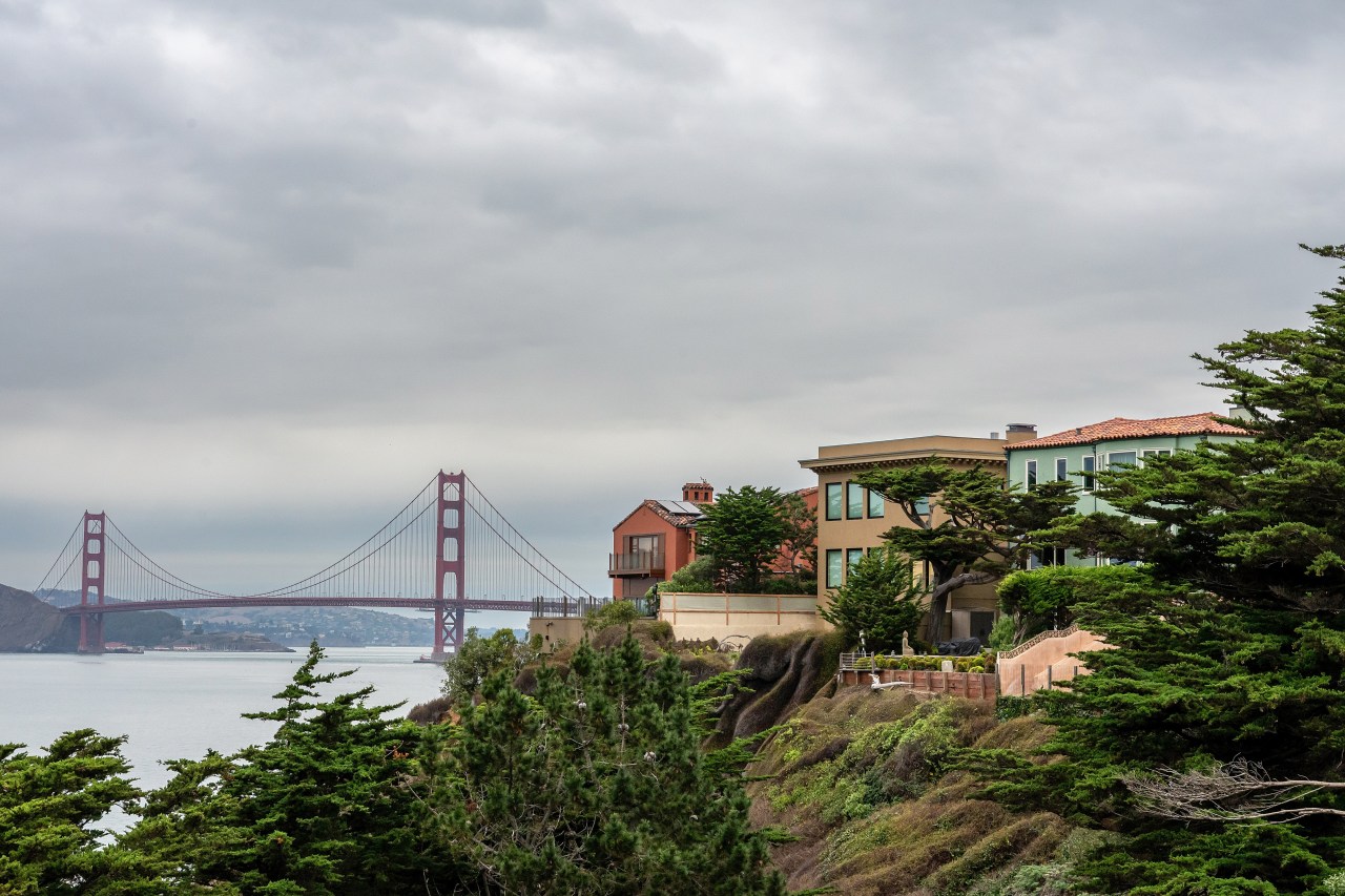America’s new housing market is all about luxury—and it runs on cash