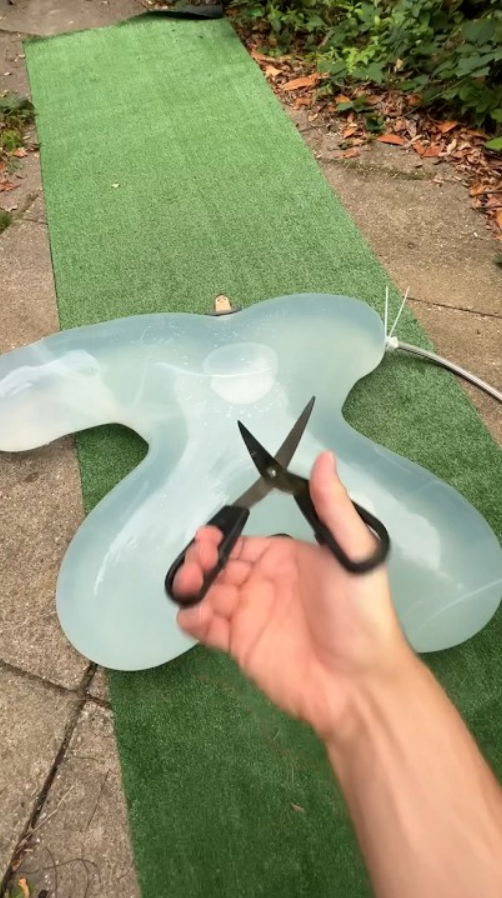 Buzz pop inflation challenge ends in a satisfying explosion