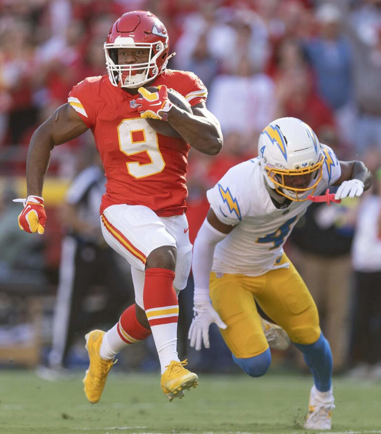 How Chiefs beat visiting Chargers with Kenneth Walker and KC defense ...