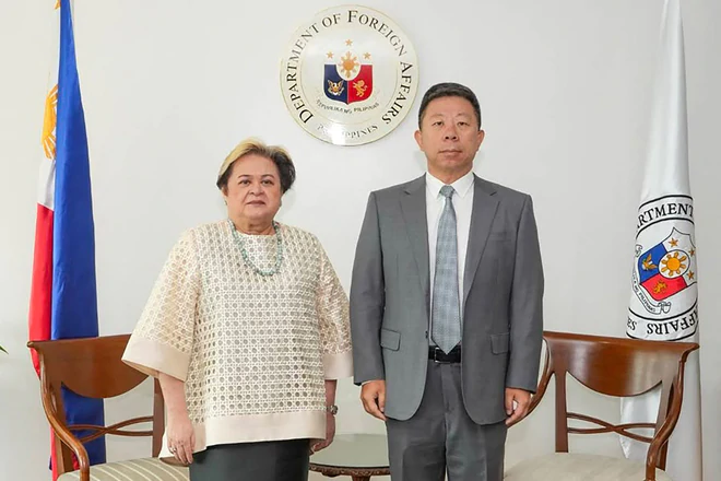 Philippines triệu tập đại sứ Trung Quốc, bày tỏ 'quan ngại sâu sắc'