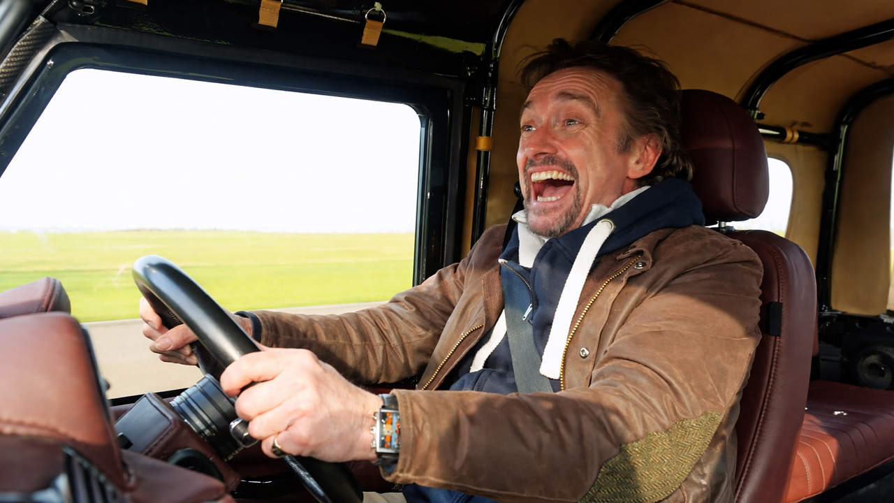 Can a 700 HP Land Rover Defender really handle a racetrack?