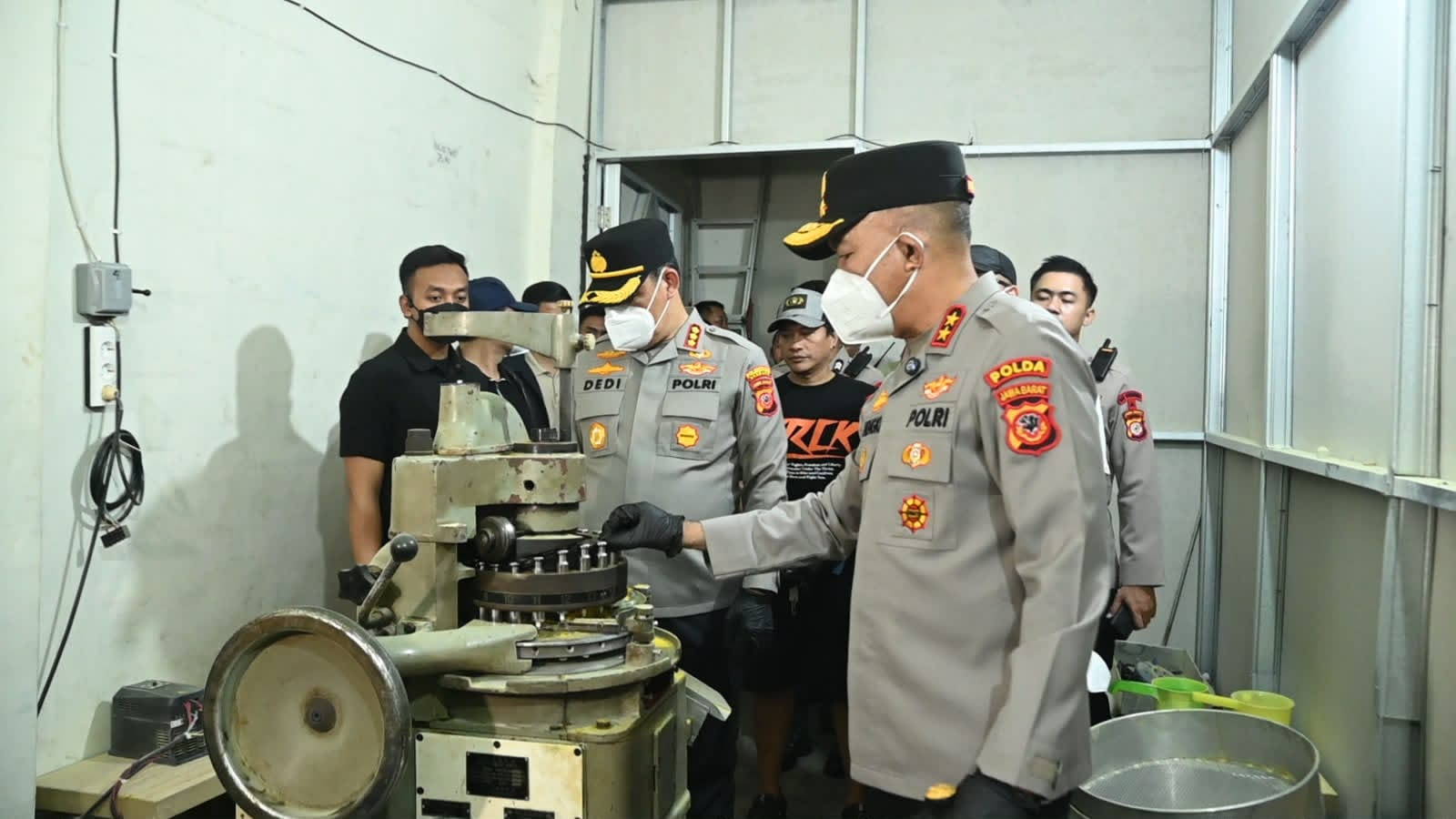 Wali Kota Farhan apresiasi polisi bongkar pabrik tramadol ilegal di Bandung
