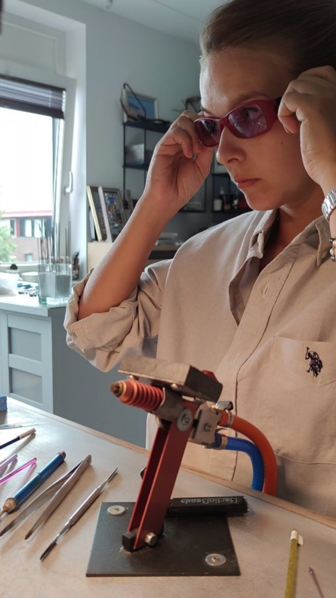 How artists build stunning glass enamel designs step by step