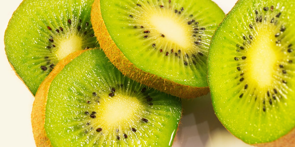 7 fruits and vegetables a nutritionist says we should never peel
