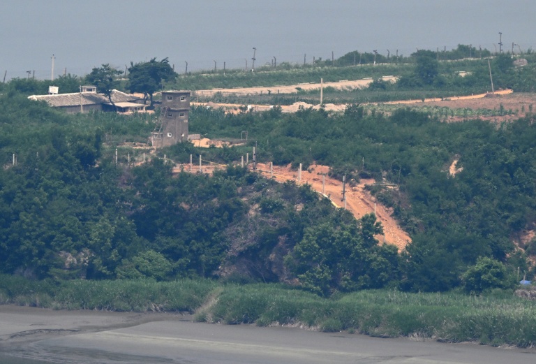 North Korea warns grave situation prevailing along border