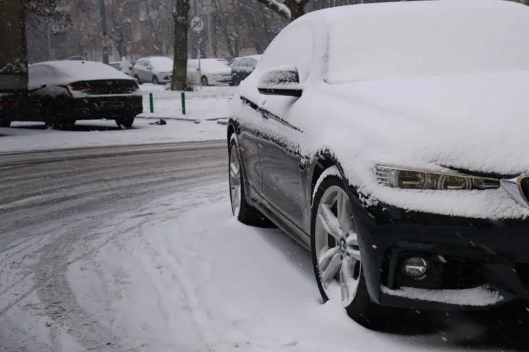 Snowplow drivers share 7 things motorists do that slow down road clearing
