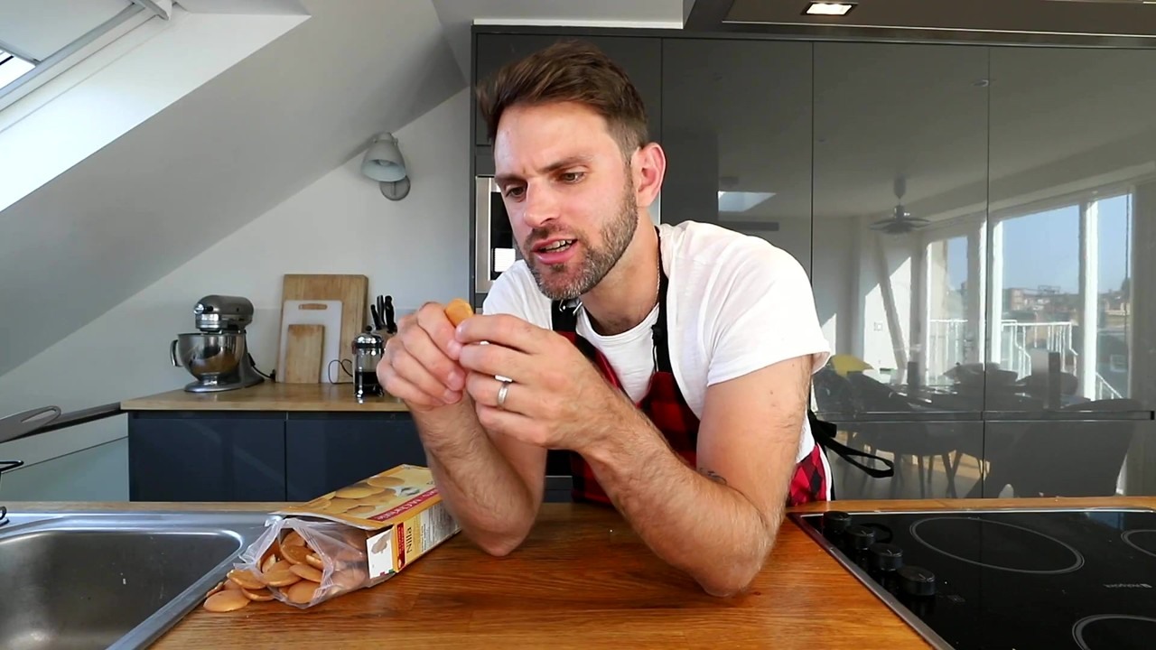 Jamie makes Magnolia Bakery's banana pudding at home