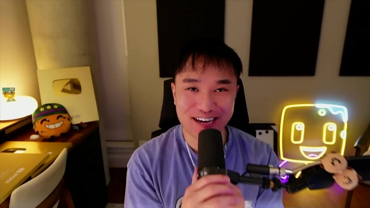 AcookieGod reveals his face after years in the Minecraft community