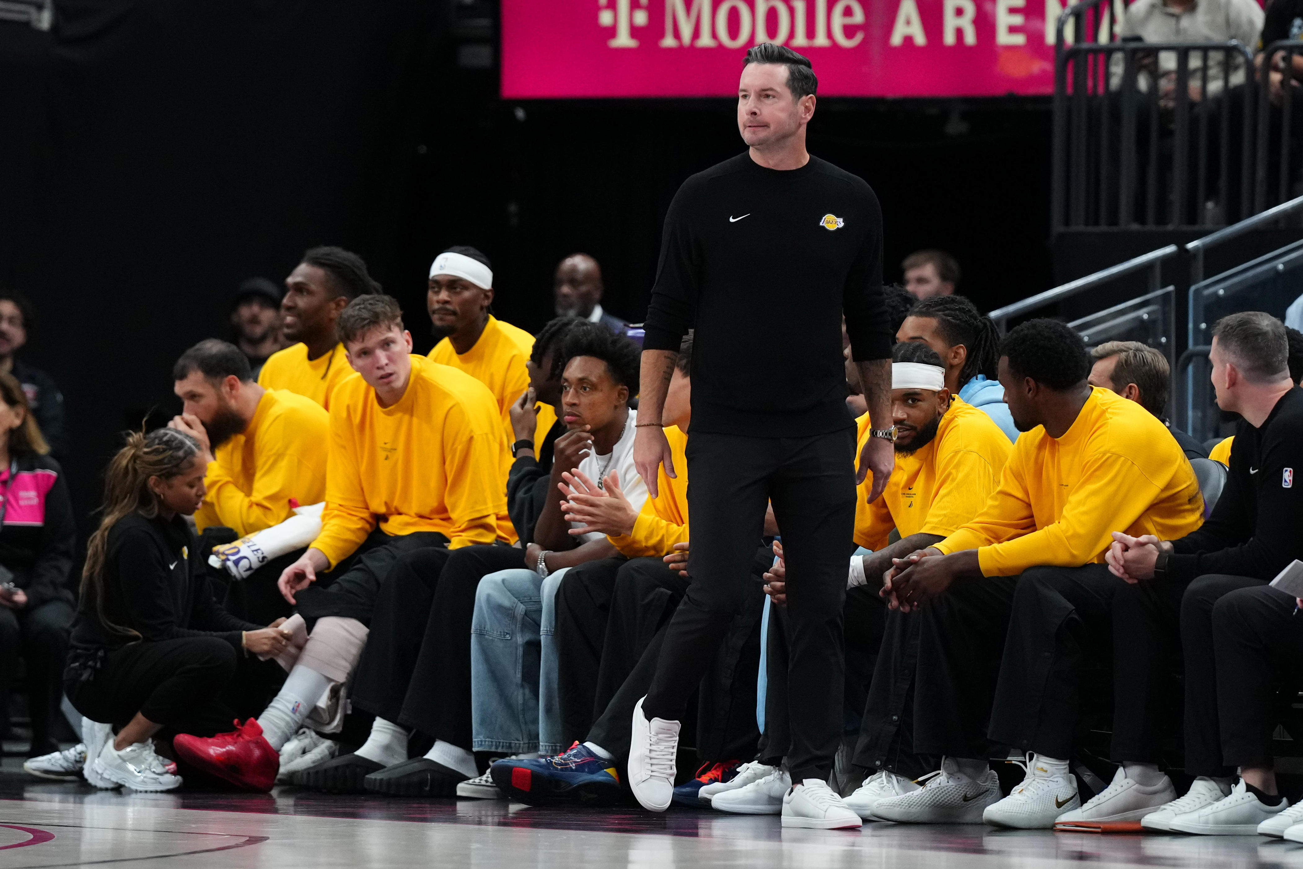 Lakers insider shares projected starting lineup for opening night